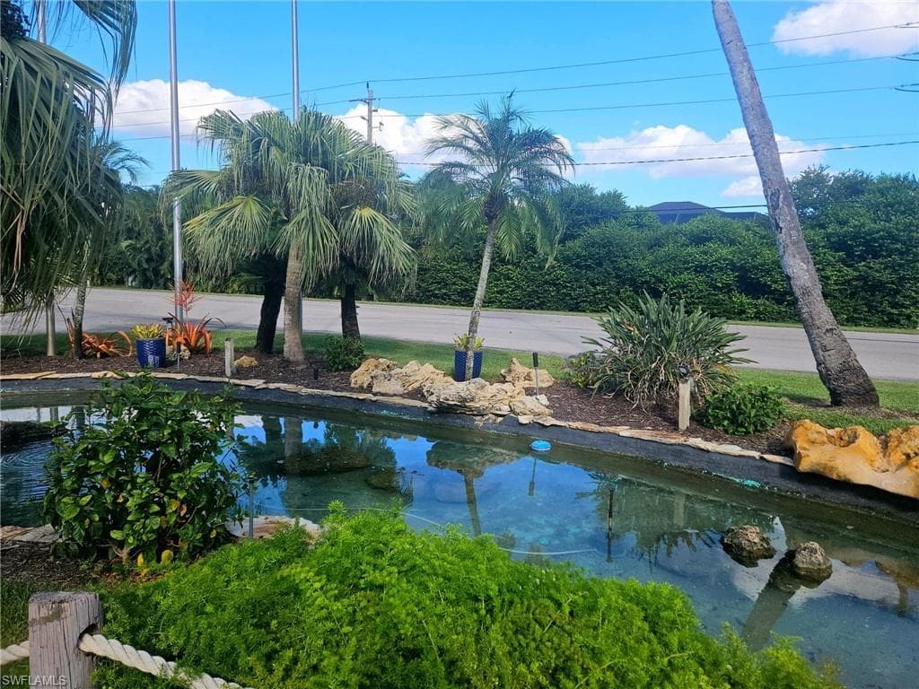 17749 port boca CT, FORT MYERS FL 33908-21