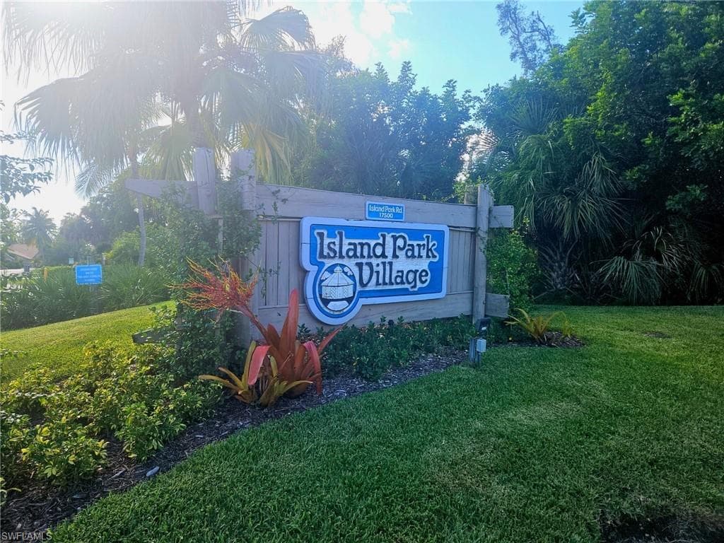 17749 port boca CT, FORT MYERS FL 33908-19