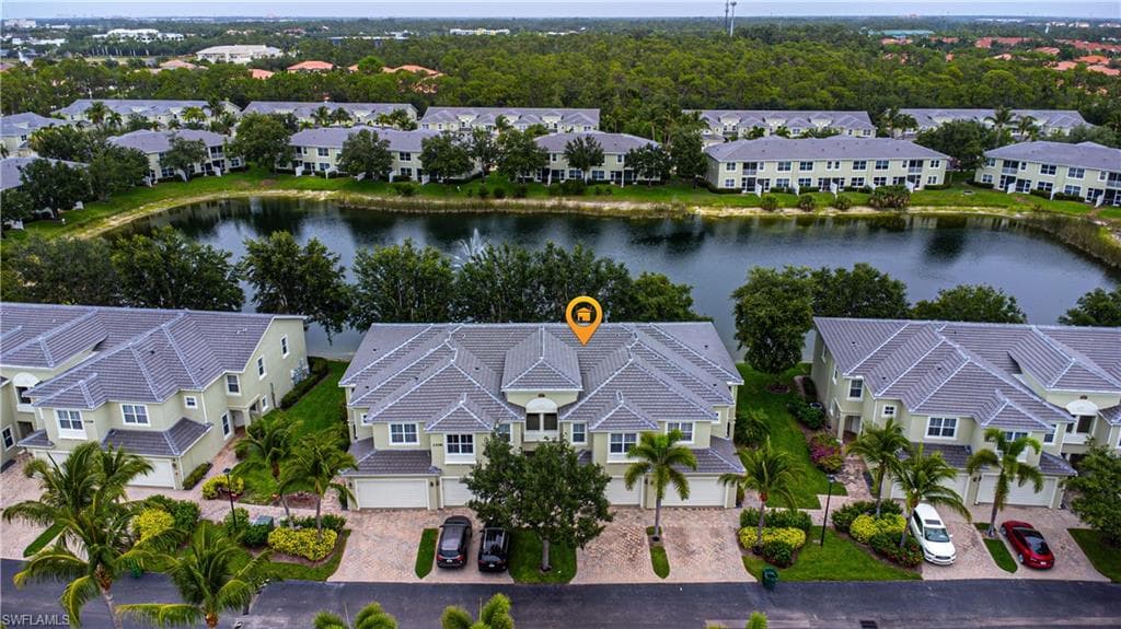 1330 Mariposa CIR # 103, NAPLES FL 34105-22