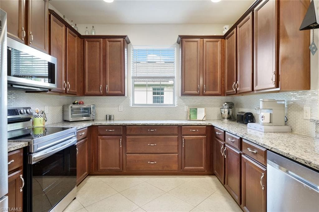 10436 Peso Del Rio DR, FORT MYERS FL 33908-7