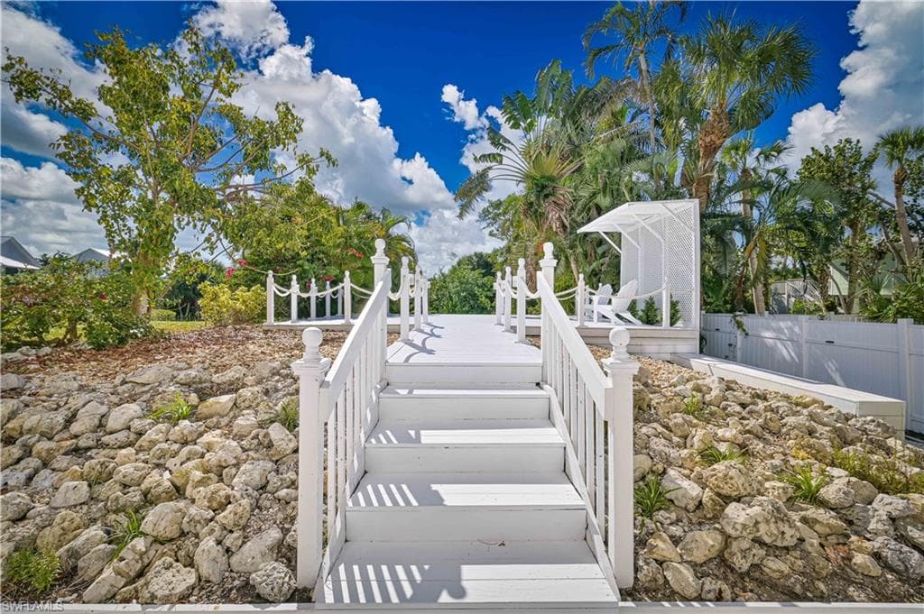 16763 Seagull Bay CT, BOKEELIA FL 33922-7