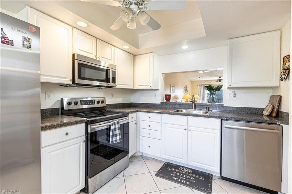 5535 Rattlesnake Hammock RD # 302, NAPLES FL 34113-19