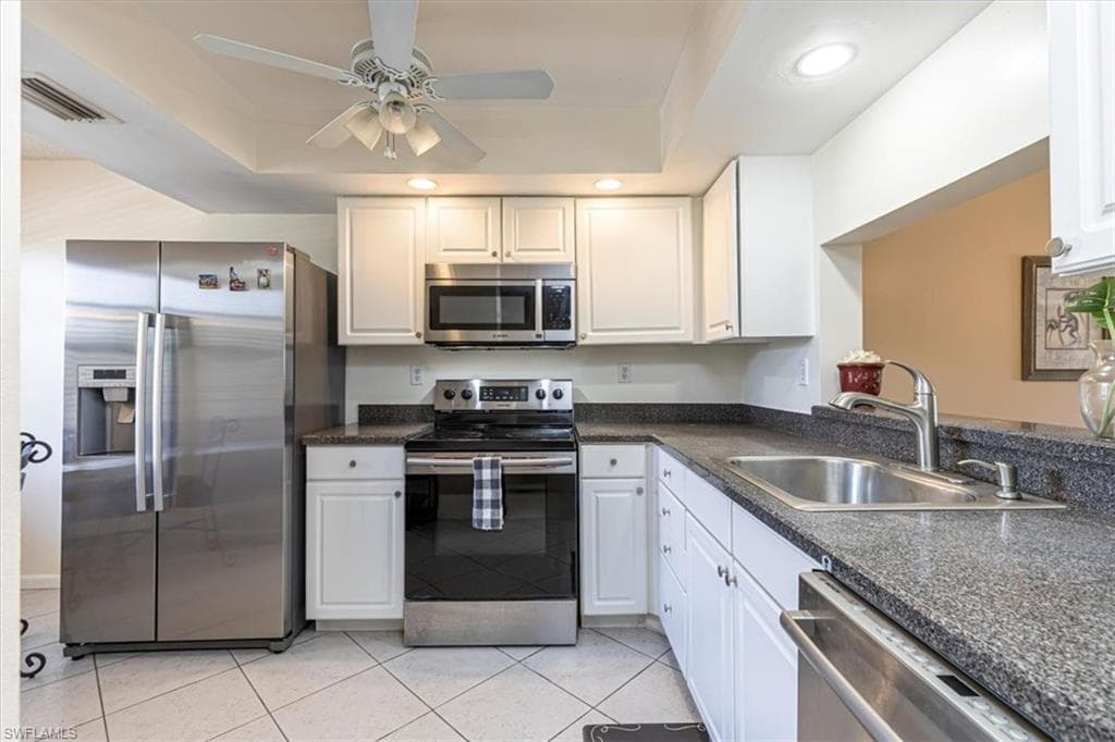 5535 Rattlesnake Hammock RD # 302, NAPLES FL 34113-17