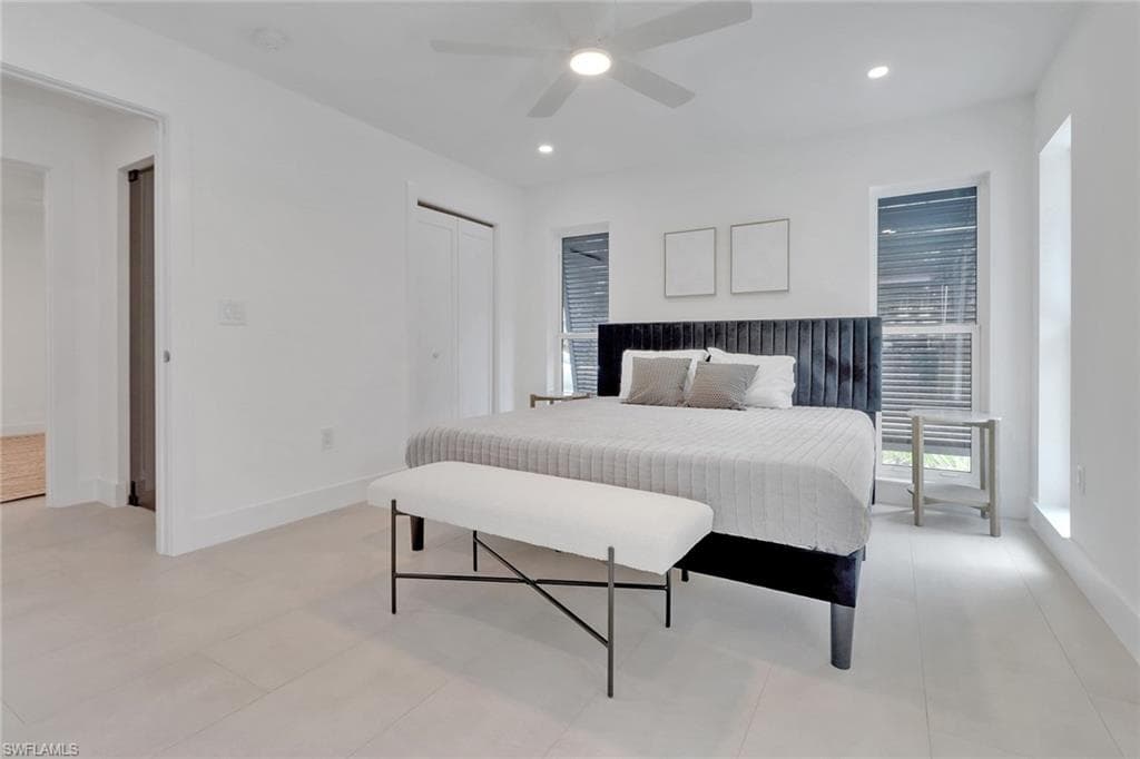 272 Yorkshire CT # 11, NAPLES FL 34112-18