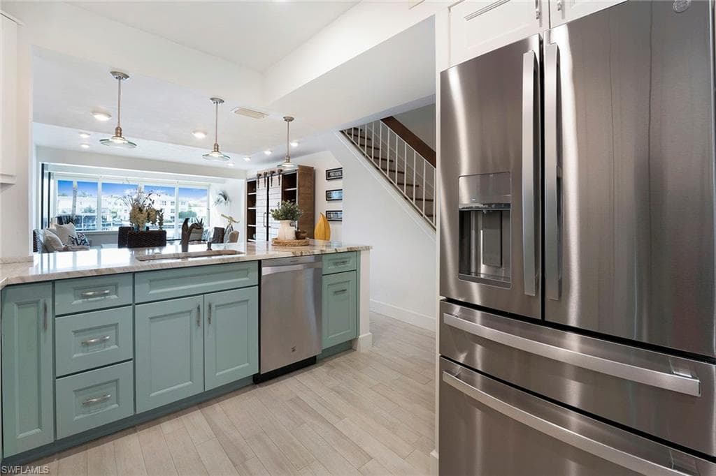 800 River Point DR # 209, NAPLES FL 34102-8