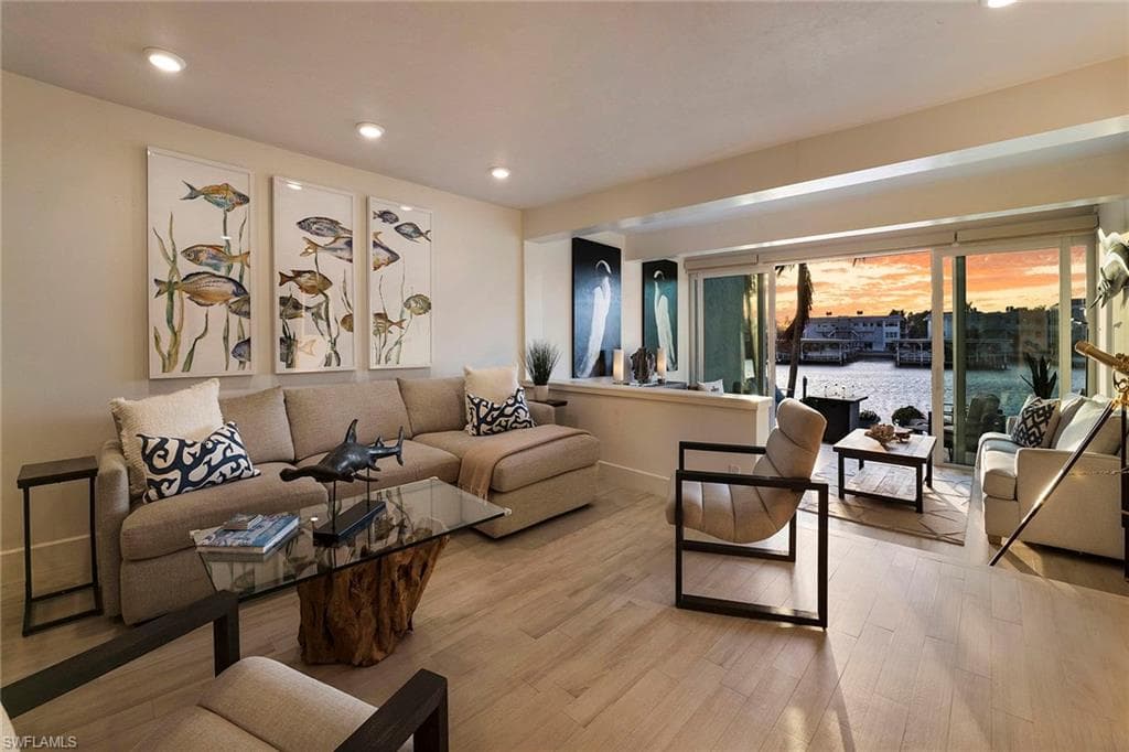 800 River Point DR # 209, NAPLES FL 34102-14