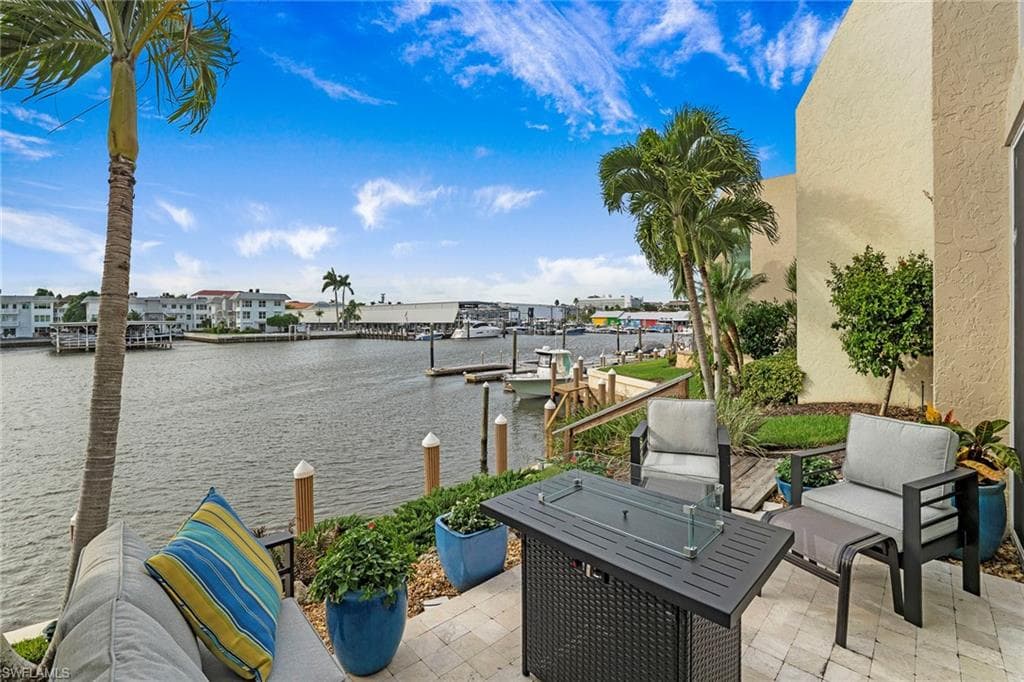 800 River Point DR # 209, NAPLES FL 34102-34