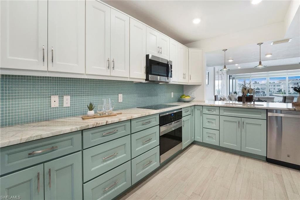 800 River Point DR # 209, NAPLES FL 34102-7