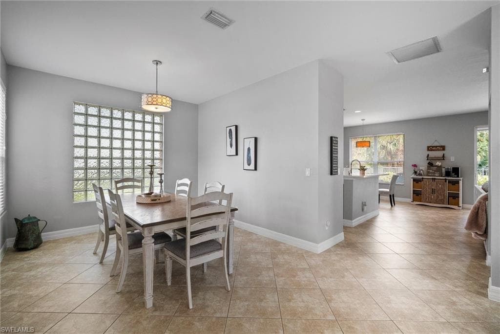 1384 Areca CV, NAPLES FL 34119-15