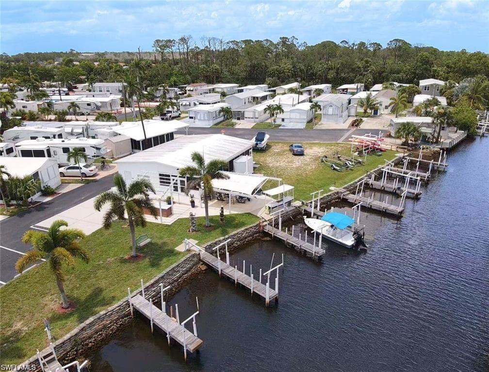 932 Palm DR # 274, NAPLES FL 34114-3