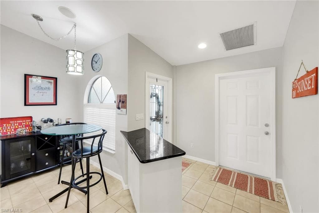 2150 Stacil CIR # 13, NAPLES FL 34109-4