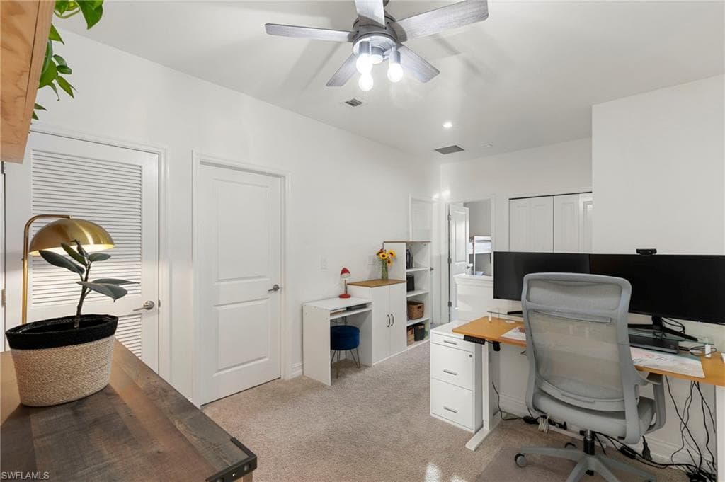 7421 Rockefeller DR, NAPLES FL 34119-11