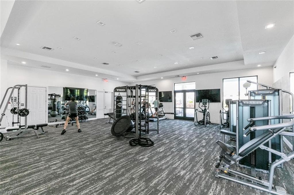 7421 Rockefeller DR, NAPLES FL 34119-36