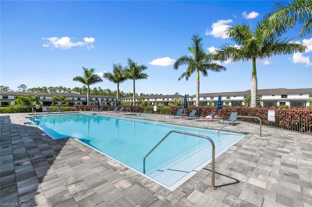 7421 Rockefeller DR, NAPLES FL 34119-34