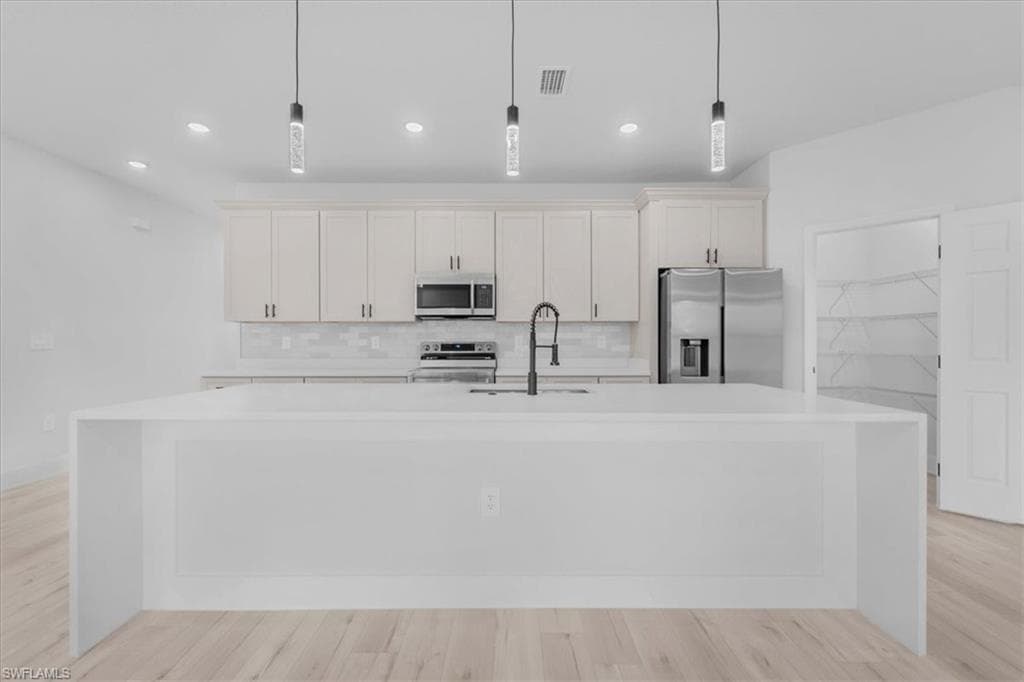 4913 San Ignacio DR, SEBRING FL 33872-6