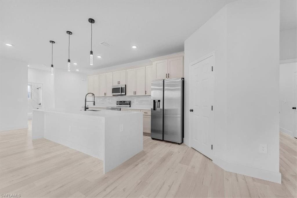 4913 San Ignacio DR, SEBRING FL 33872-10