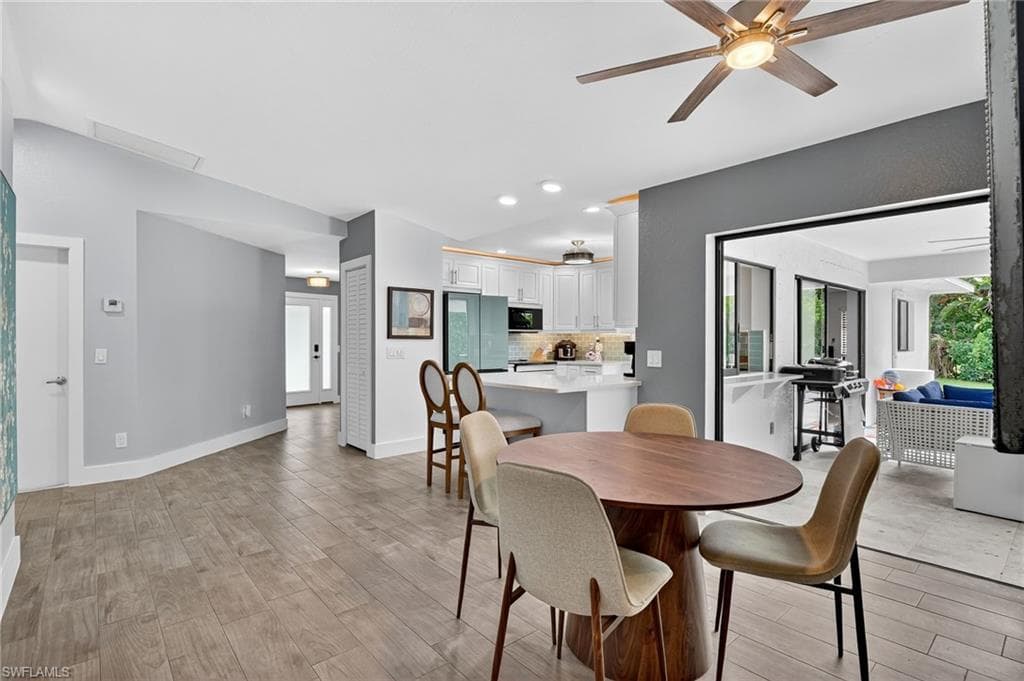 5270 Berkeley DR, NAPLES FL 34112-11