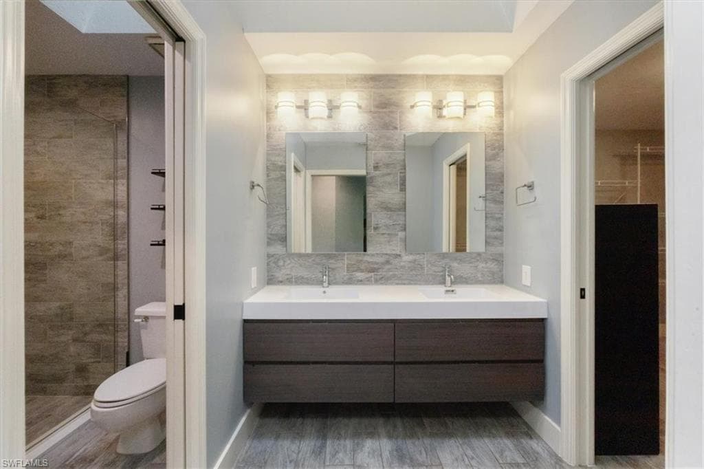 5131 Kristin CT, NAPLES FL 34105-8