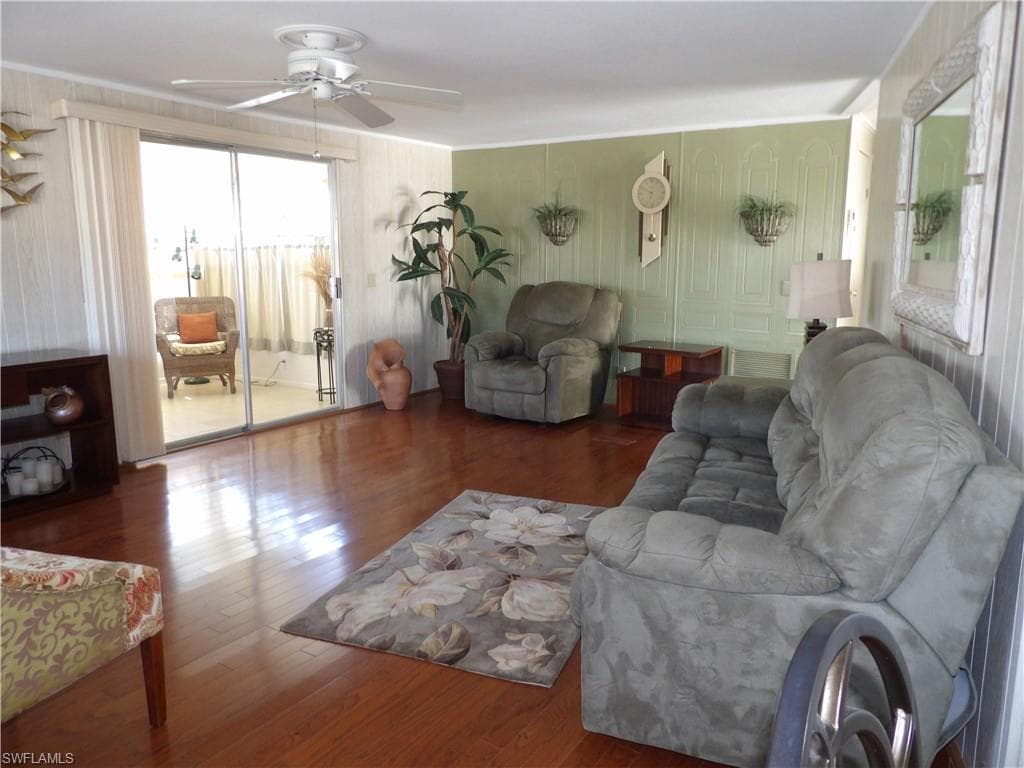 301 Twig CT N, NORTH FORT MYERS FL 33917-6