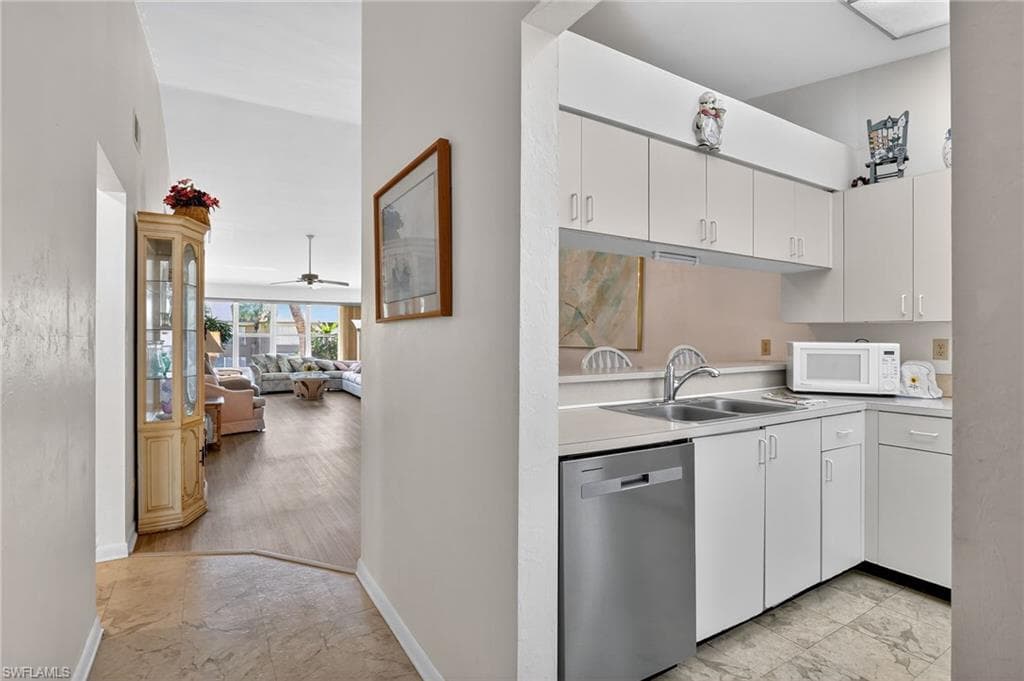 4210 Looking Glass LN # 4210, NAPLES FL 34112-12