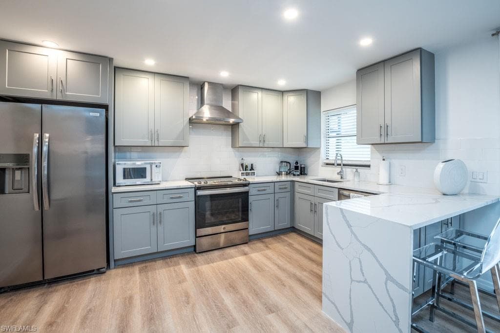 124 Lake Point LN # 2B, NAPLES FL 34112-1
