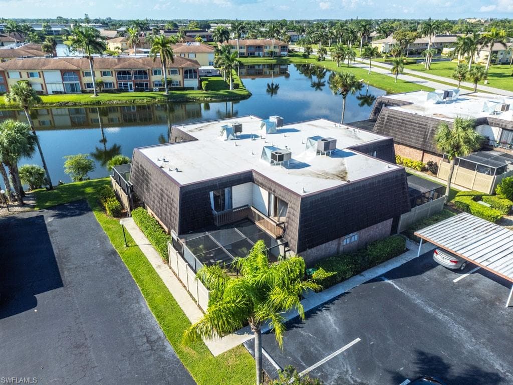 124 Lake Point LN # 2B, NAPLES FL 34112-33