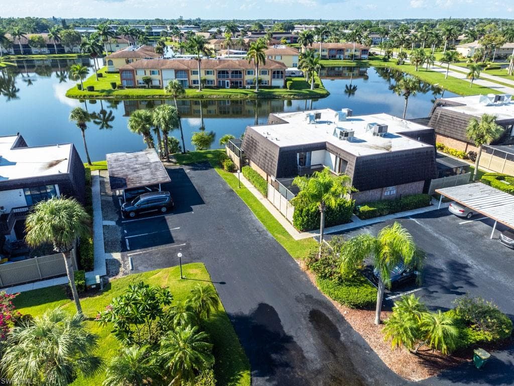 124 Lake Point LN # 2B, NAPLES FL 34112-32