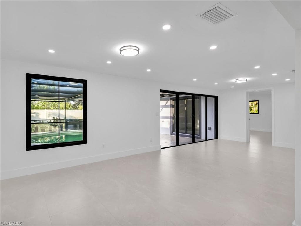 1365 Kingswood CT, FORT MYERS FL 33919-13