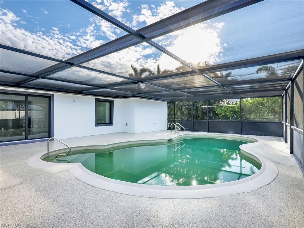 1365 Kingswood CT, FORT MYERS FL 33919-38