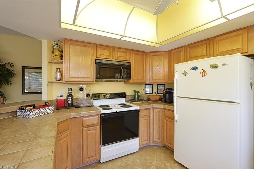 26881 Wedgewood DR # 201, BONITA SPRINGS FL 34134-3