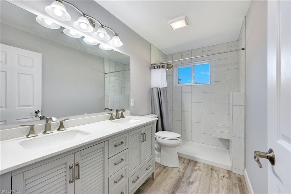 4862 Catalina DR, NAPLES FL 34112-15