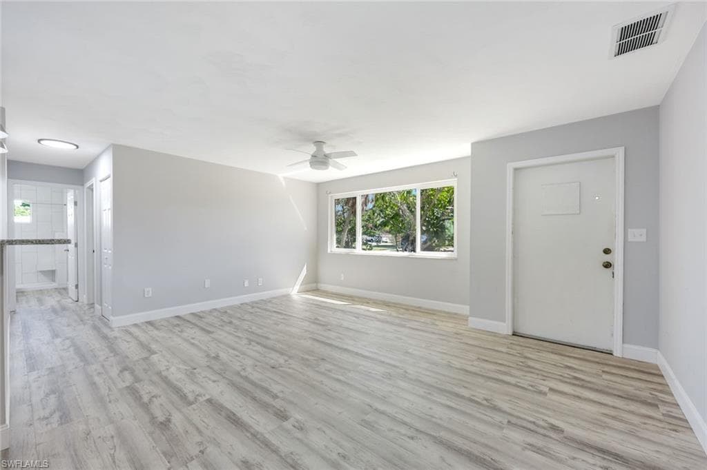 4862 Catalina DR, NAPLES FL 34112-9