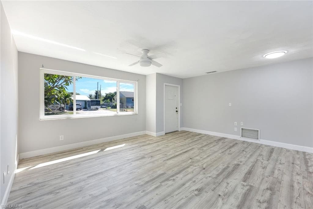 4862 Catalina DR, NAPLES FL 34112-13