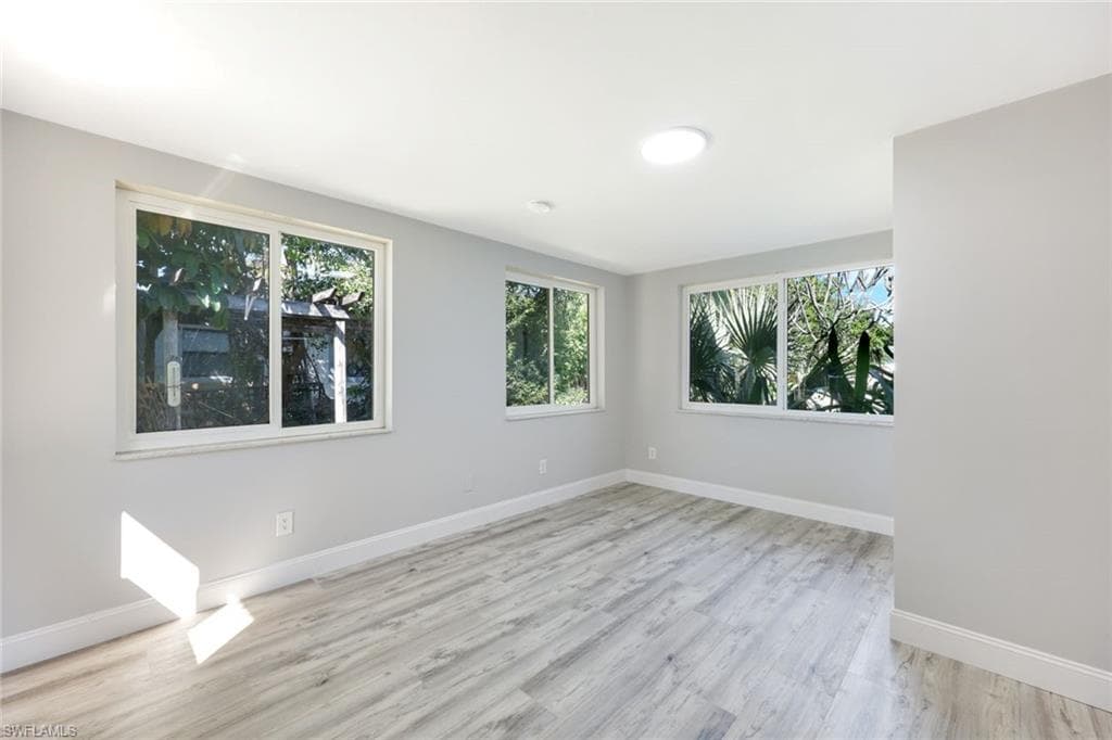 4862 Catalina DR, NAPLES FL 34112-18