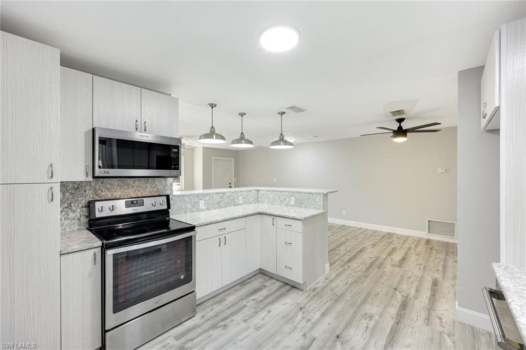 4862 Catalina DR, NAPLES FL 34112-7