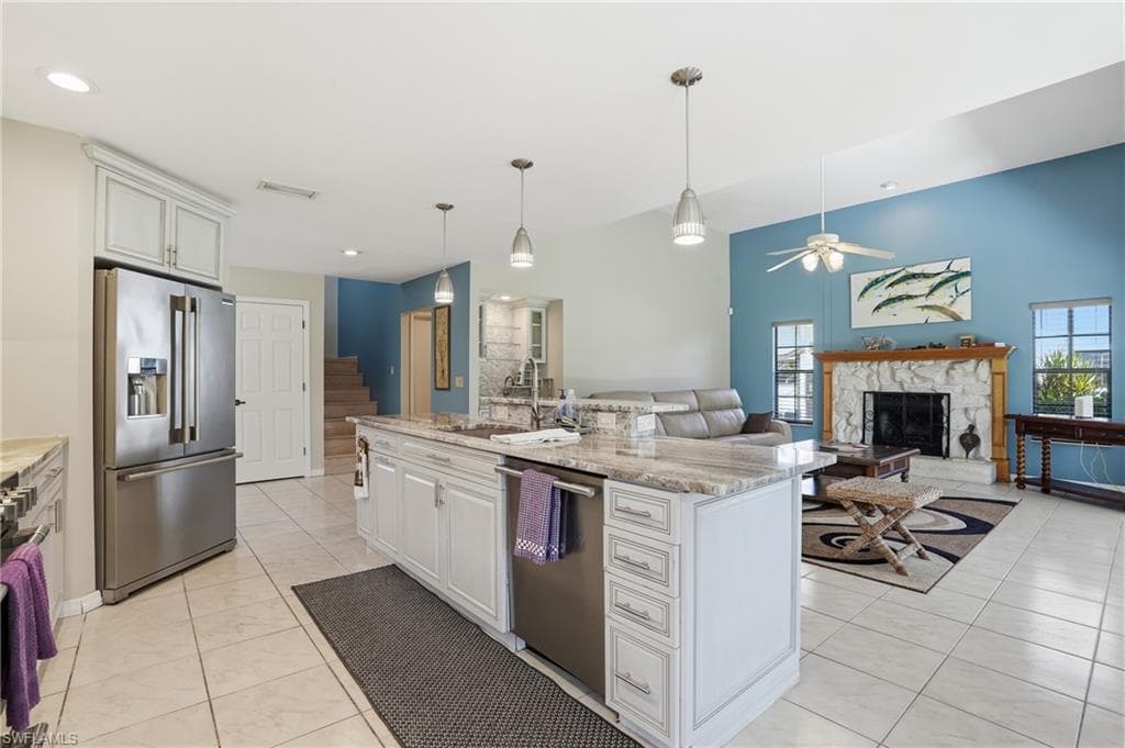 7245 Hendry Creek DR, FORT MYERS FL 33908-13