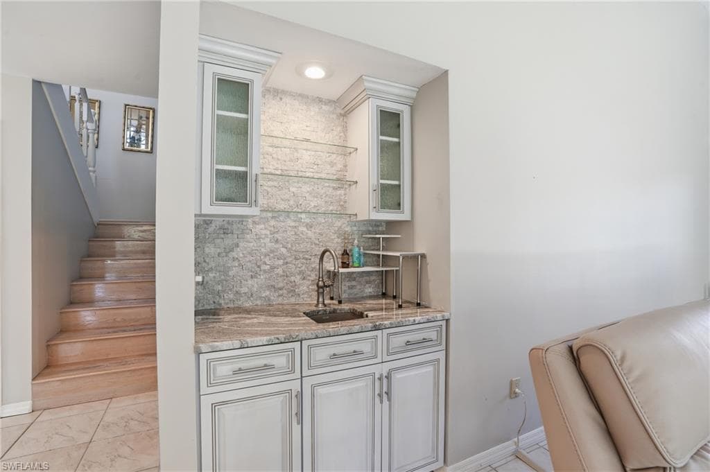 7245 Hendry Creek DR, FORT MYERS FL 33908-10