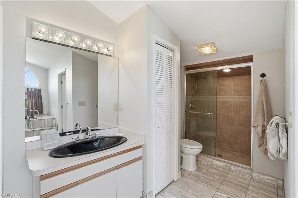 7245 Hendry Creek DR, FORT MYERS FL 33908-20