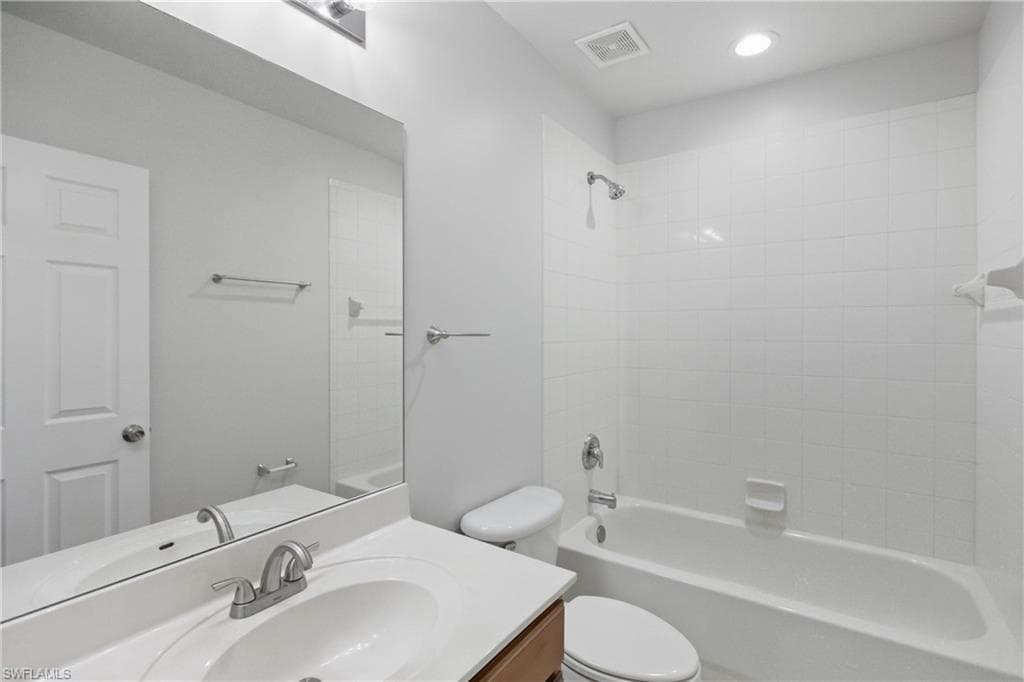 9656 Roundstone CIR, FORT MYERS FL 33967-20