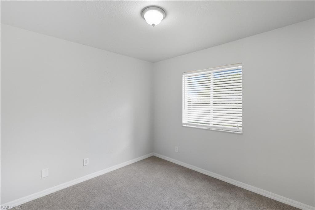 9656 Roundstone CIR, FORT MYERS FL 33967-16