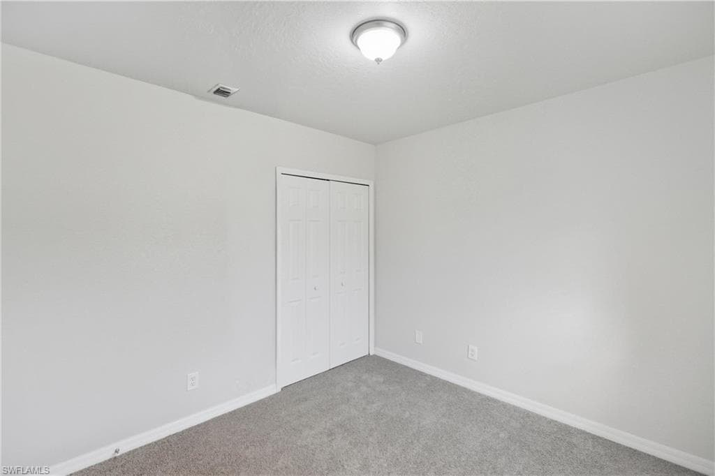 9656 Roundstone CIR, FORT MYERS FL 33967-18