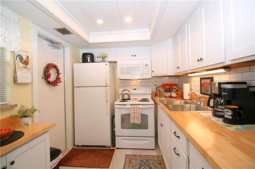 1008 Tropic TER, NORTH FORT MYERS FL 33903-5