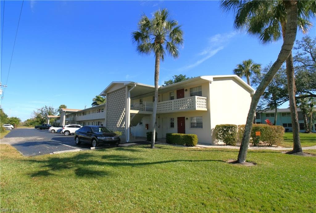 1008 Tropic TER, NORTH FORT MYERS FL 33903-2