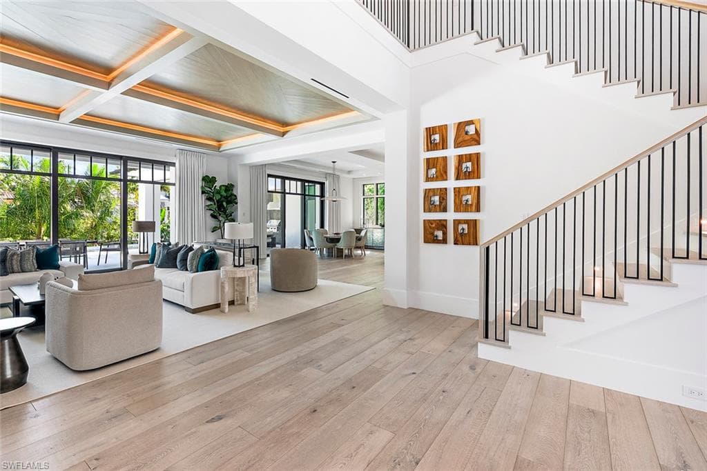 2231 Forrest LN, NAPLES FL 34102-26