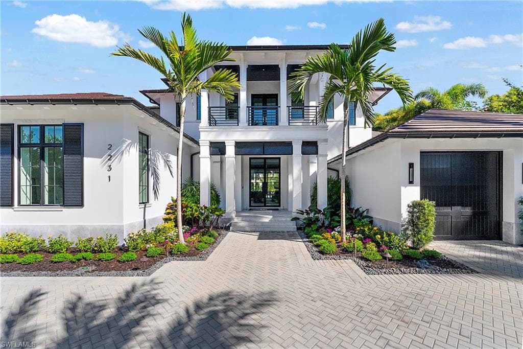 2231 Forrest LN, NAPLES FL 34102-1