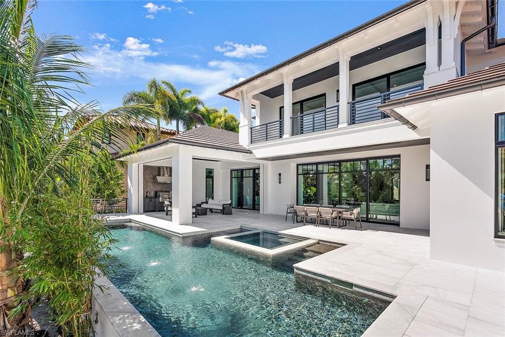 2231 Forrest LN, NAPLES FL 34102-42