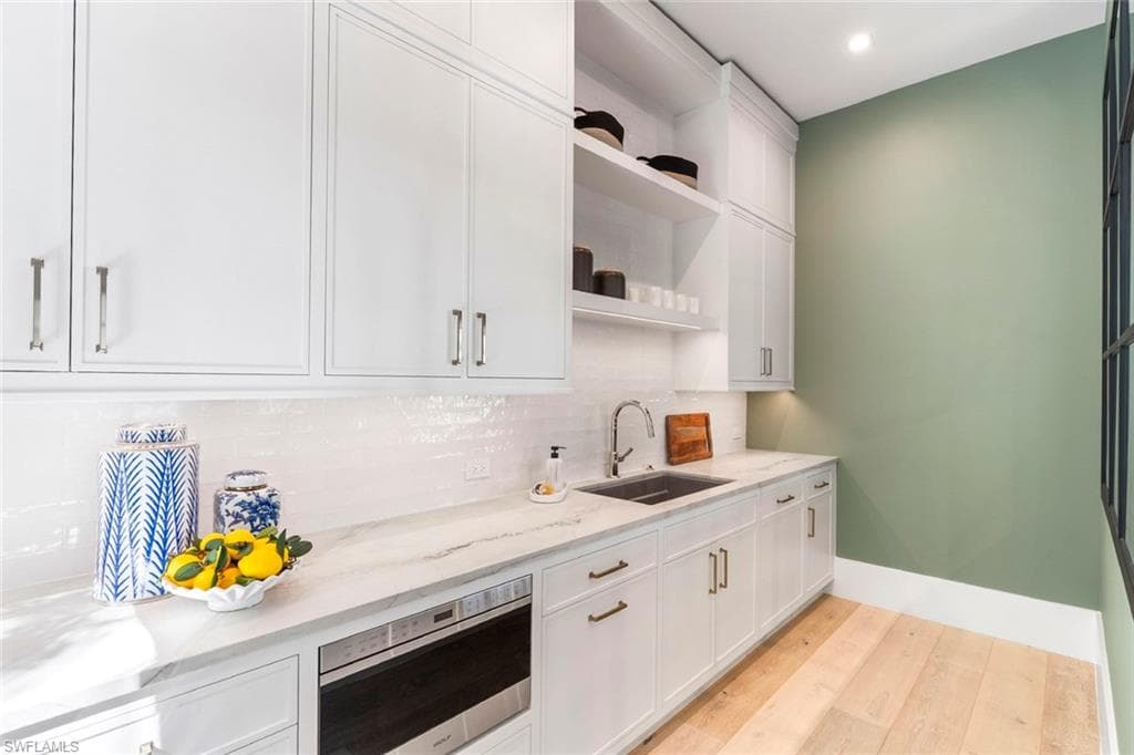2231 Forrest LN, NAPLES FL 34102-15