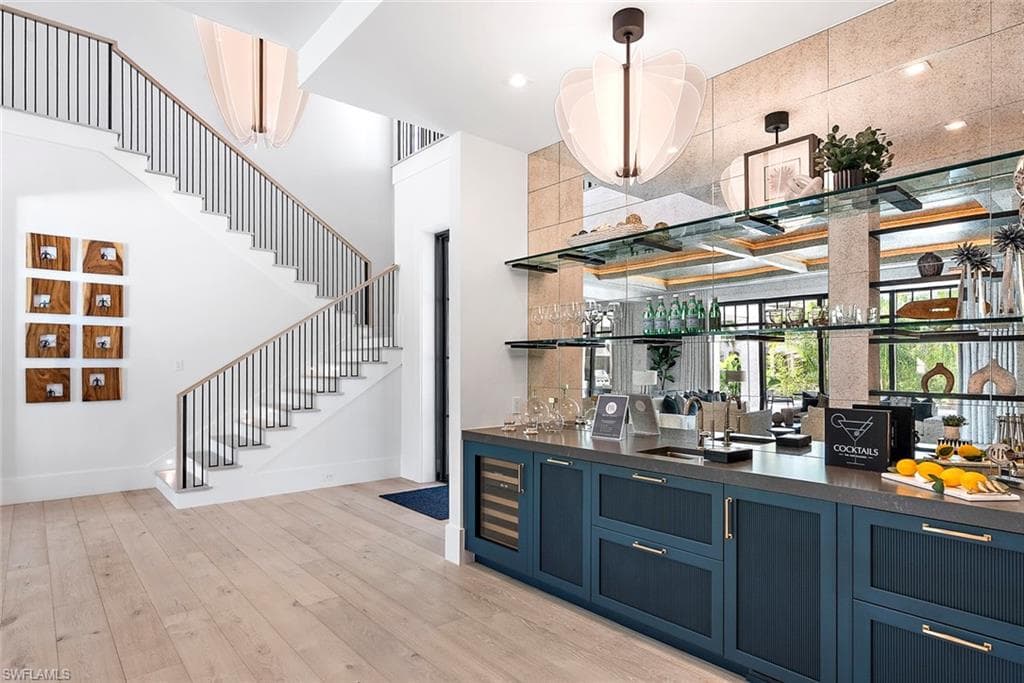 2231 Forrest LN, NAPLES FL 34102-25