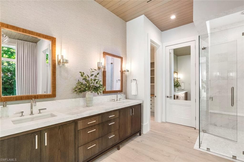 2231 Forrest LN, NAPLES FL 34102-21