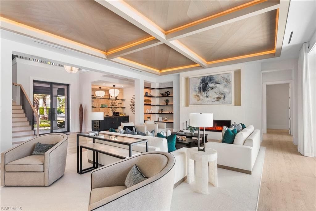 2231 Forrest LN, NAPLES FL 34102-6